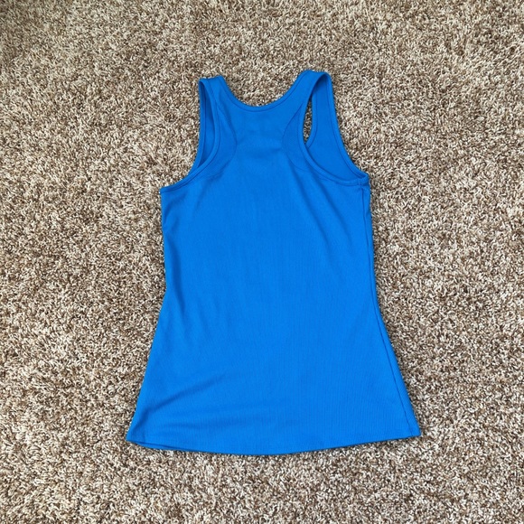 Underarmour HeatGear workout tank - medium - Picture 3 of 3